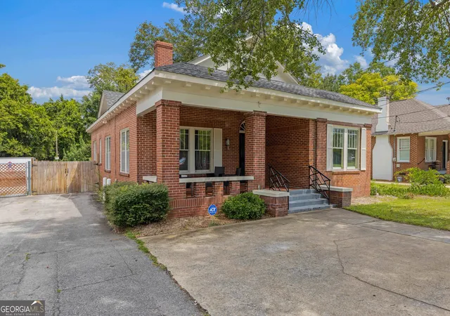 Photo 2 of Single family home for sale at 1240 Peacock Ave, Columbus, GA 31906 | MLS# 10842872 | Listing updated on 2026-10-08