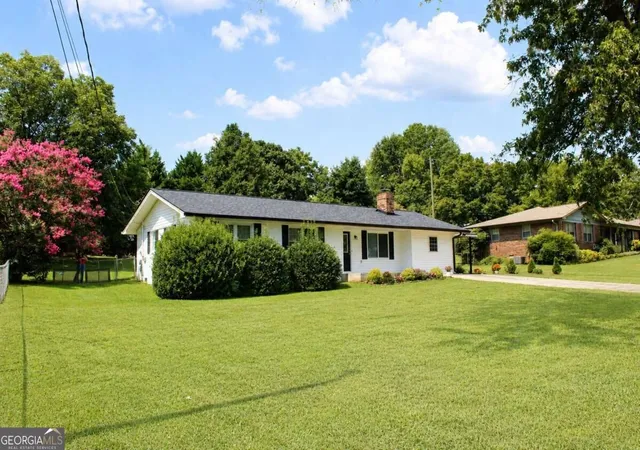Photo 2 of Single family home for sale at 4132 Long Dr, Braselton, GA 30517 | MLS# 10840768 | Listing updated on 2026-09-06