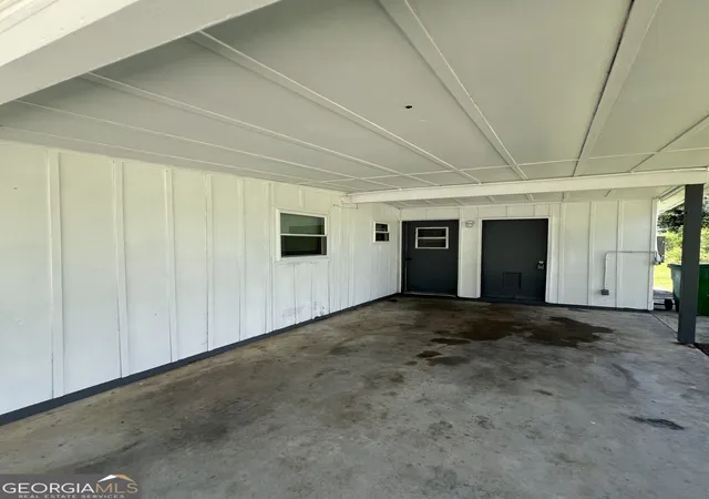 Photo 3 of Single family home for sale at 2310 Frederick Pl, Valdosta, GA 31602 | MLS# 10840023 | Listing updated on 2026-09-18