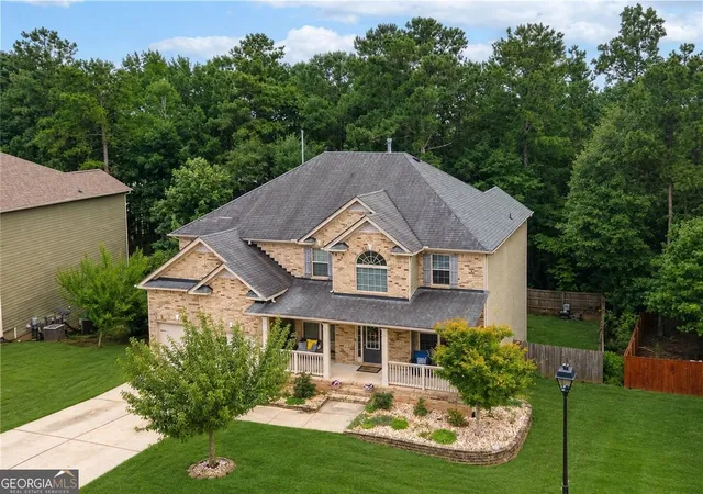 Photo 1 of Single family home for sale at 18 Canyon View Dr, Newnan, GA 30265 | MLS# 10819090 | Listing updated on 2026-10-06