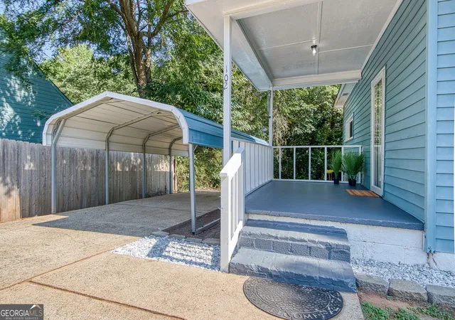 Photo 3 of Single family home for sale at 102 Sprayberry Rd, Newnan, GA 30263 | MLS# 10839773 | Listing updated on 2026-09-17
