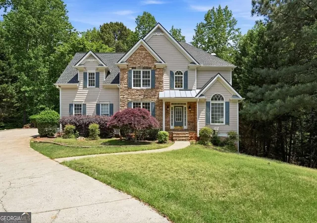 Photo 1 of Single family home for sale at 4025 Eyrie Farms Ln, Cumming, GA 30041 | MLS# 10840035 | Listing updated on 2026-09-18