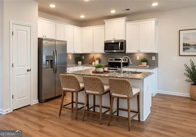 Photo 2 of Single family home for sale at 102 Jaxton St, Hoschton, GA 30548 | MLS# 10843194 | Listing updated on 2026-09-10