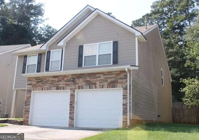 Photo 2 of Single family home for sale at 7809 Newbury Dr, Jonesboro, GA 30236 | MLS# 10851159 | Listing updated on 2026-10-06