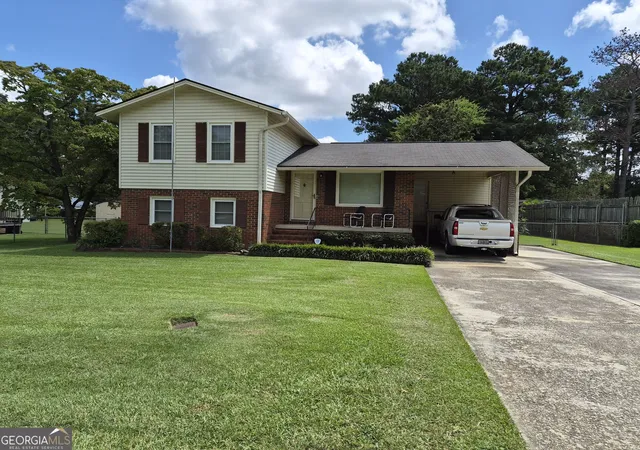 Photo 1 of Single family home for sale at 209 Self St, Warner Robins, GA 31088 | MLS# 10837360 | Listing updated on 2026-09-15