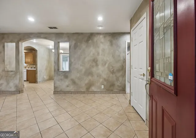 Photo 3 of Single family home for sale at 811 Devon Dr, St. Marys, GA 31558 | MLS# 10808373 | Listing updated on 2026-10-09