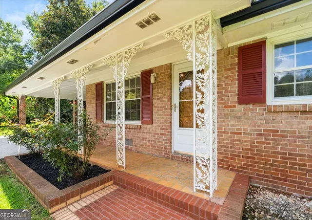 Photo 3 of Single family home for sale at 3961 Camelot Ct, Tucker, GA 30084 | MLS# 10844266 | Listing updated on 2026-10-07