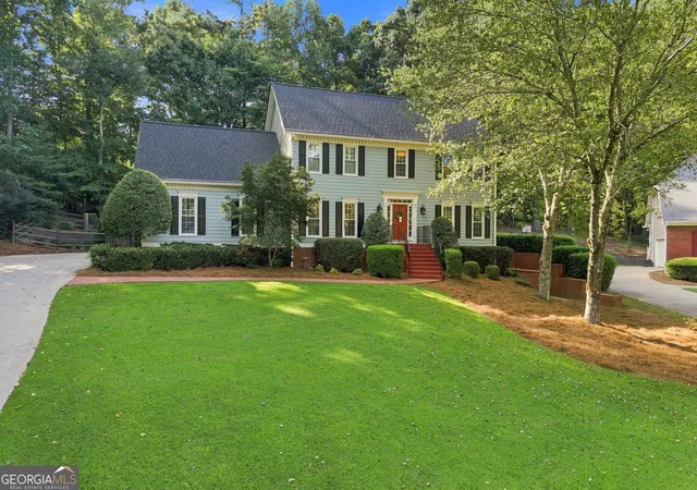 Photo 2 of Sale Pending at 952 Hawkhorn Ct, Alpharetta, GA 30005 | MLS# 10839118 | Listing updated on 2026-09-08