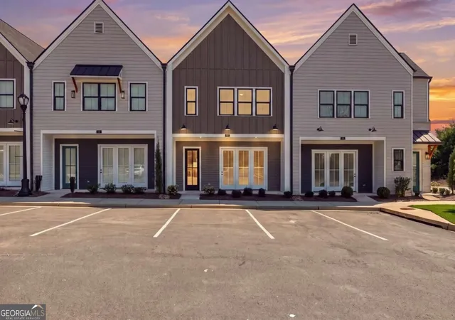 Photo 3 of Sale Pending at 329 Orchid St, Braselton, GA 30517 | MLS# 10847247 | Listing updated on 2026-10-04