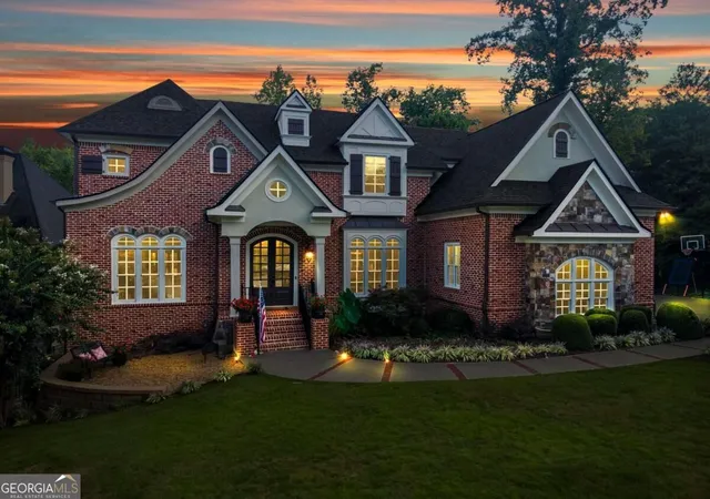 Photo 3 of Mansion for sale at 1435 Lanier Ct Ne, Atlanta, GA 30319 | MLS# 10841519 | Listing updated on 2026-09-24