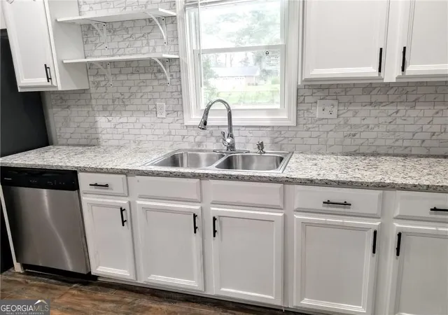 Photo 3 of Sale Pending at 3177 Pinto Dr, Powder Springs, GA 30127 | MLS# 10849287 | Listing updated on 2026-10-03