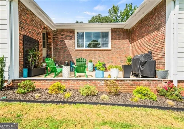 Photo 3 of Single family home for sale at 700 John Ward Rd SW, Marietta, GA 30064 | MLS# 10852658 | Listing updated on 2026-10-08