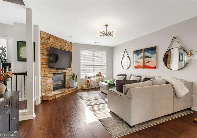 Photo 4 of Townhouse for sale at 3796 Chattahoochee Summit Dr SE #29, Atlanta, GA 30339 | MLS# 10842837 | Listing updated on 2026-09-10