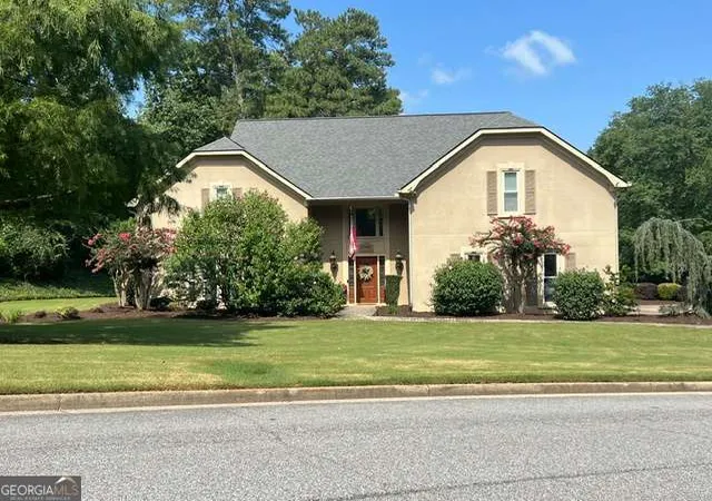 Photo 2 of Single family home for sale at 12080 Magnolia Crescent Dr, Roswell, GA 30075 | MLS# 10827167 | Listing updated on 2026-10-08