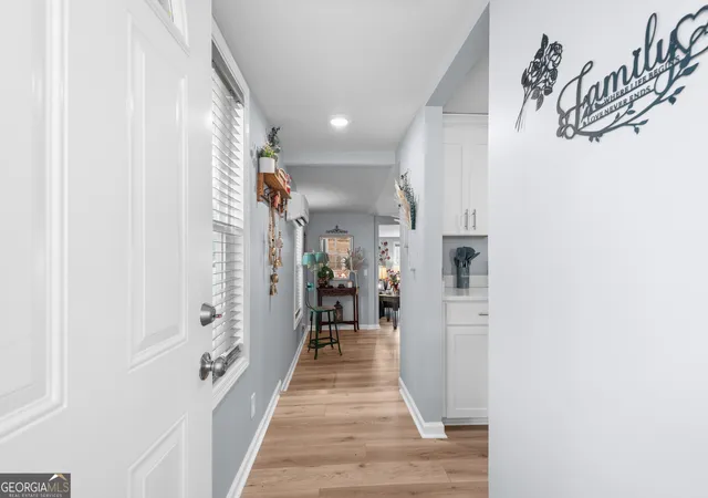 Photo 4 of Single family home for sale at 180 Southern Shrs Rd, Jackson, GA 30233 | MLS# 10851599 | Listing updated on 2026-10-07