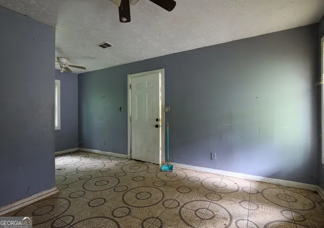 Photo 3 of Single family home for sale at 6096 Blackhawk Trl Se, Mableton, GA 30126 | MLS# 10842986 | Listing updated on 2026-09-10