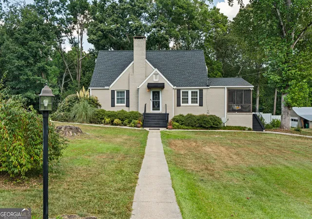 Photo 3 of Single family home for sale at 139 Myrtle St, Toccoa, GA 30577 | MLS# 10828733 | Listing updated on 2026-10-09