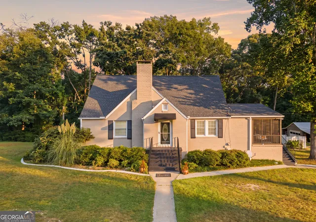 Photo 3 of Single family home for sale at 139 Myrtle St, Toccoa, GA 30577 | MLS# 10828733 | Listing updated on 2026-10-14