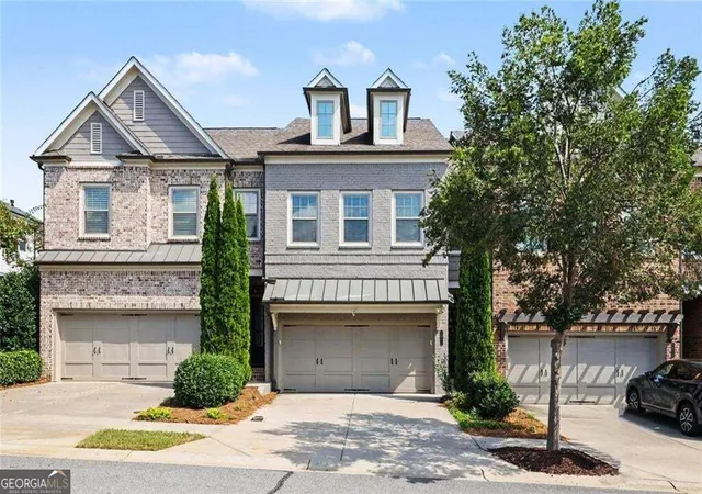 Townhouse for sale at 1011 Milhaven Dr, Roswell, GA 30076 | MLS# 10848175