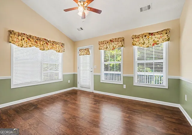 Photo 4 of Single family home for sale at 31 Bramble Ct, Jefferson, GA 30549 | MLS# 10812163 | Listing updated on 2026-10-03