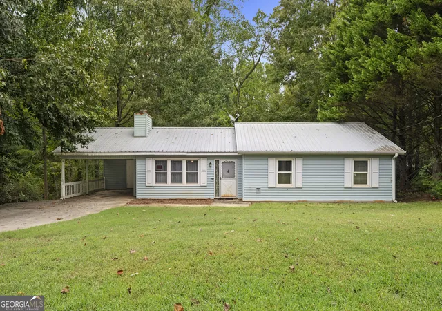 Single family home for sale at 5510 Concord Cir, Gainesville, GA 30507 | MLS# 10853264