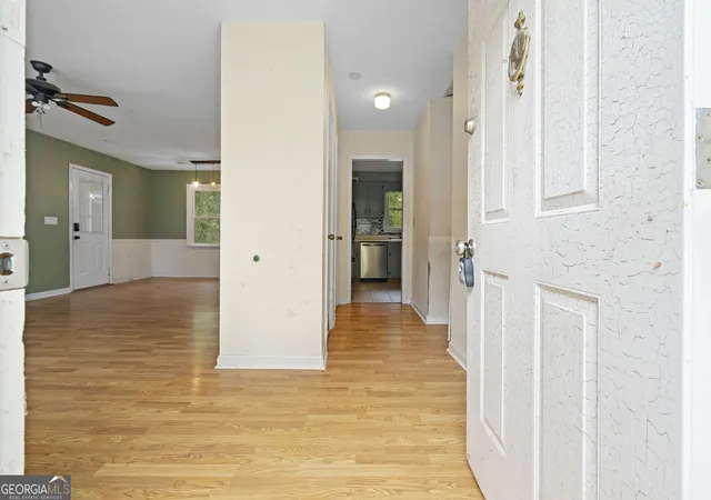 Photo 2 of Single family home for sale at 5510 Concord Cir, Gainesville, GA 30507 | MLS# 10853264 | Listing updated on 2026-10-09