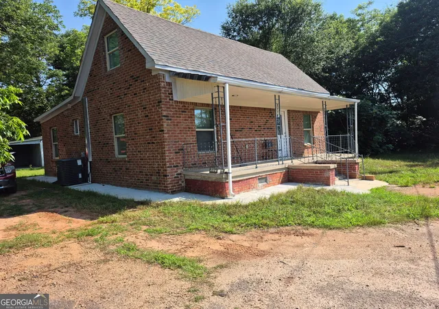 Photo 1 of Single family home for sale at 395 S Elm St, Commerce, GA 30529 | MLS# 10839891 | Listing updated on 2026-09-17