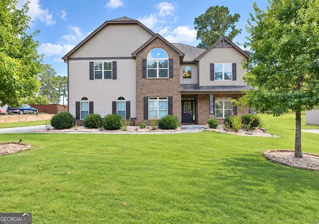 Photo 3 of Single family home for sale at 270 Darien Dr, Senoia, GA 30276 | MLS# 10763286 | Listing updated on 2026-10-03