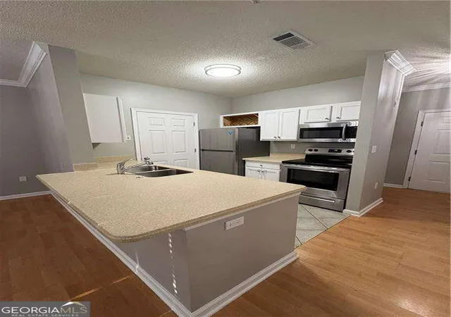 Photo 3 of Condo for sale at 4333 Dunwoody Park #2202, Atlanta, GA 30338 | MLS# 10878046 | Listing updated on 2026-10-26