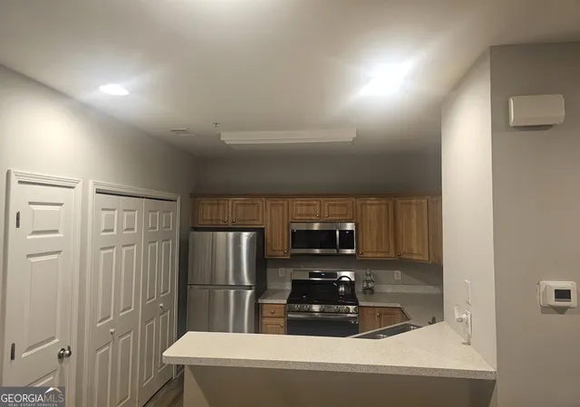 Photo 4 of Condo for sale at 1388 Orchard Park Dr, Stone Mountain, GA 30083 | MLS# 10835443 | Listing updated on 2026-09-11