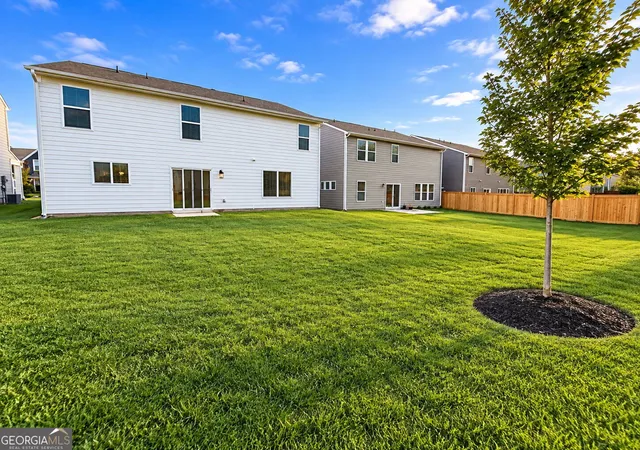 Photo 3 of Single family home for sale at 533 Traminer Way, Braselton, GA 30517 | MLS# 10839489 | Listing updated on 2026-10-03
