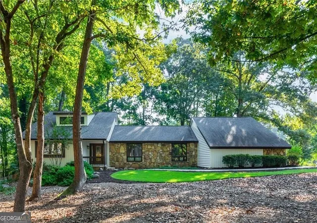 Single family home for sale at 3222 Turtle Lake Dr SE, Marietta, GA 30067 | MLS# 10850641