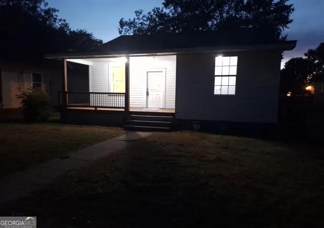 Photo 2 of Single family home for sale at 233 3rd Street, Cedartown, GA 30125 | MLS# 10879538 | Listing updated on 2026-10-27