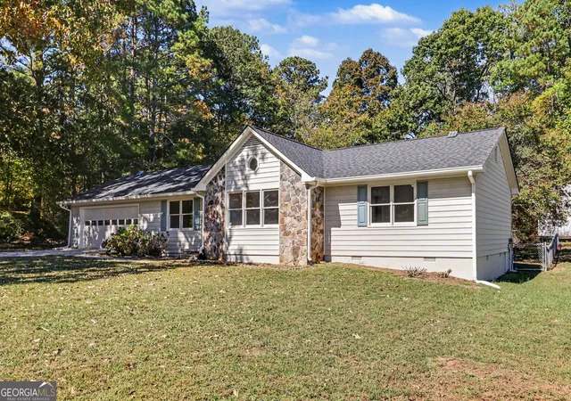 Photo 1 of Single family home for sale at 4213 Green Valley Dr, Gainesville, GA 30506 | MLS# 10879753 | Listing updated on 2026-10-27