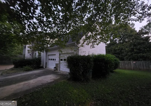 Photo 2 of Single family home for sale at 5320 Yoshino Ter, Powder Springs, GA 30127 | MLS# 10846044 | Listing updated on 2026-09-28