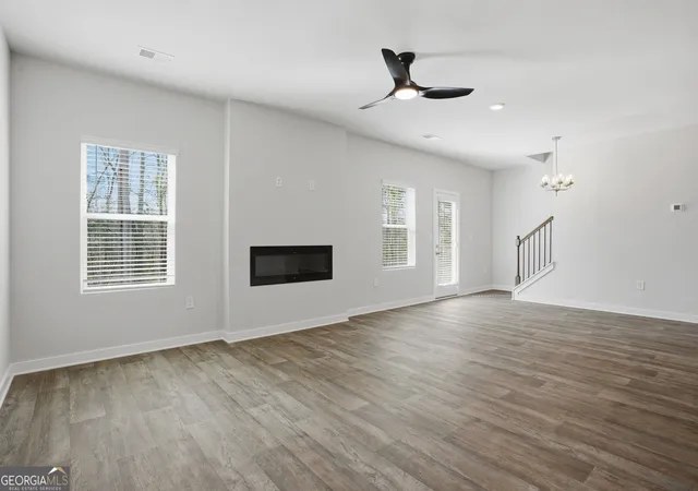 Photo 4 of Single family home for sale at 302 Glenhaven Dr, Lagrange, GA 30241 | MLS# 10845201 | Listing updated on 2026-09-27