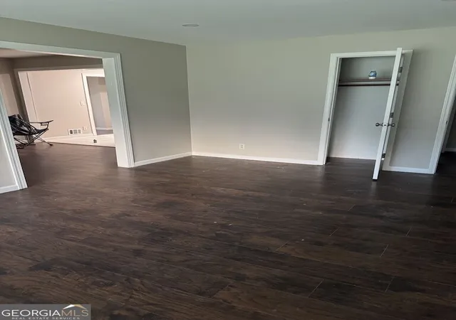 Photo 4 of Single family home for sale at 3067 Barksdale Cir, Atlanta, GA 30344 | MLS# 10851224 | Listing updated on 2026-10-06