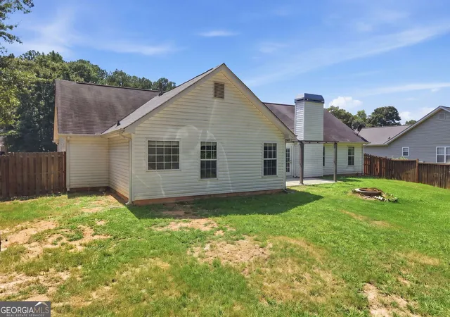Photo 3 of Single family home for sale at 540 Windermere Dr, Loganville, GA 30052 | MLS# 10837662 | Listing updated on 2026-09-15
