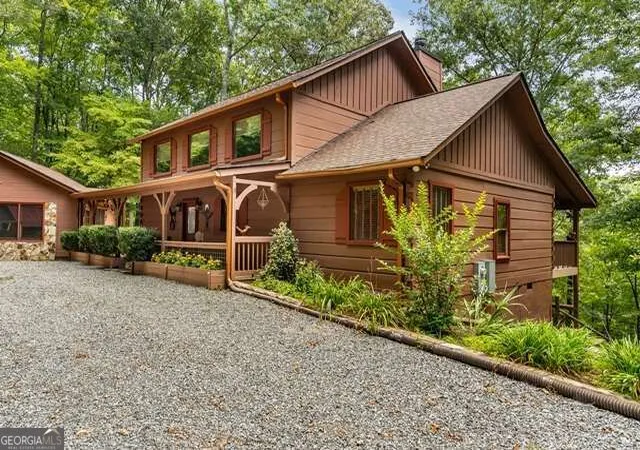 Photo 3 of Sale Pending at 717 Evergreen Ln #4, Mineral Bluff, GA 30559 | MLS# 10840405 | Listing updated on 2026-09-18
