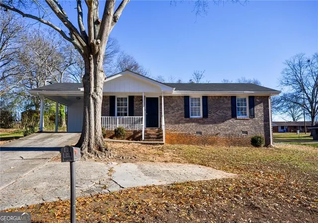 Photo 1 of Single family home for sale at 200 Capitol Ave, Winder, GA 30680 | MLS# 10849729 | Listing updated on 2026-10-04