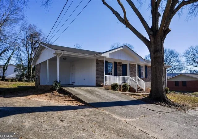 Photo 3 of Single family home for sale at 200 Capitol Ave, Winder, GA 30680 | MLS# 10849729 | Listing updated on 2026-10-04
