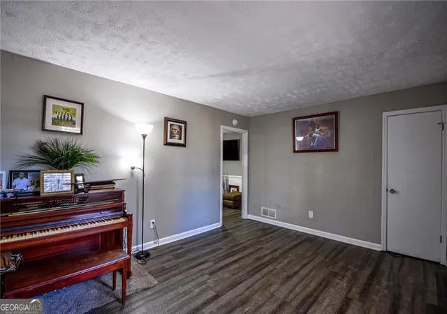 Photo 4 of Single family home for sale at 200 Capitol Ave, Winder, GA 30680 | MLS# 10849729 | Listing updated on 2026-10-04