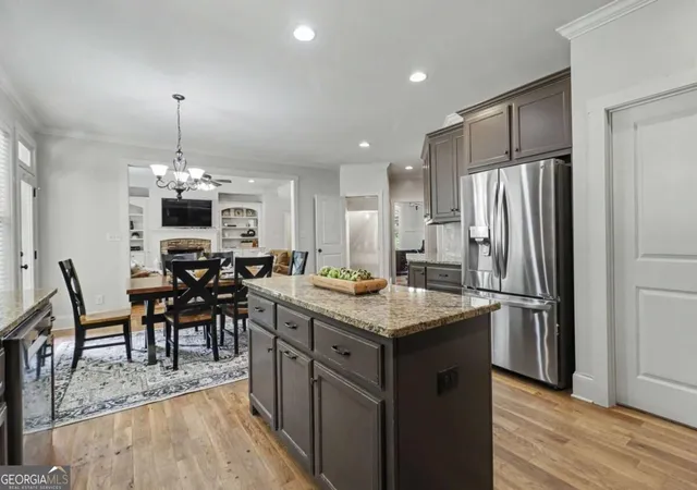 Photo 4 of Single family home for sale at 72 Marina Dr, Newnan, GA 30263 | MLS# 10852637 | Listing updated on 2026-10-08