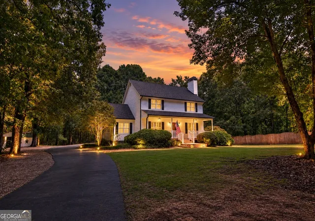 Photo 2 of Single family home for sale at 279 Chestnut Hl Rd, Griffin, GA 30224 | MLS# 10847323 | Listing updated on 2026-10-28