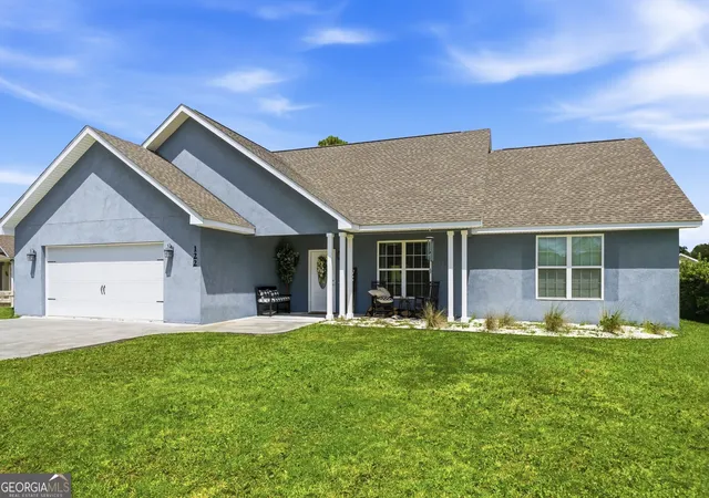 Photo 3 of Single family home for sale at 122 Silver Blf Cir, Brunswick, GA 31523 | MLS# 10839934 | Listing updated on 2026-10-08