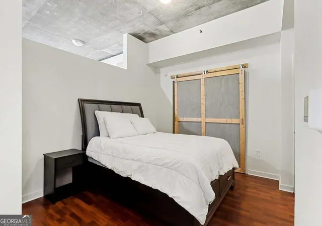 Photo 4 of Condo for sale at 3324 Peachtree Rd NE #1915, Atlanta, GA 30326 | MLS# 10843516 | Listing updated on 2026-09-24