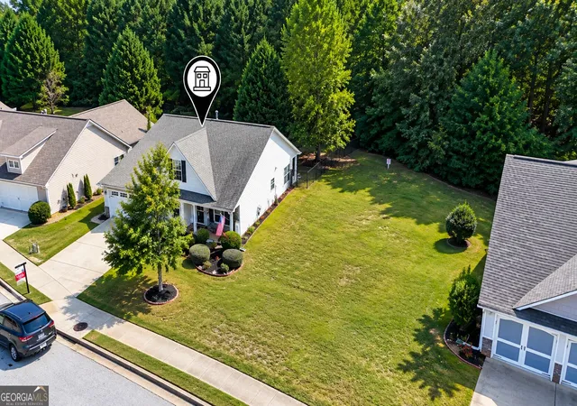 Photo 2 of Single family home for sale at 670 Majesty Xing, Winder, GA 30680 | MLS# 10847186 | Listing updated on 2026-10-08