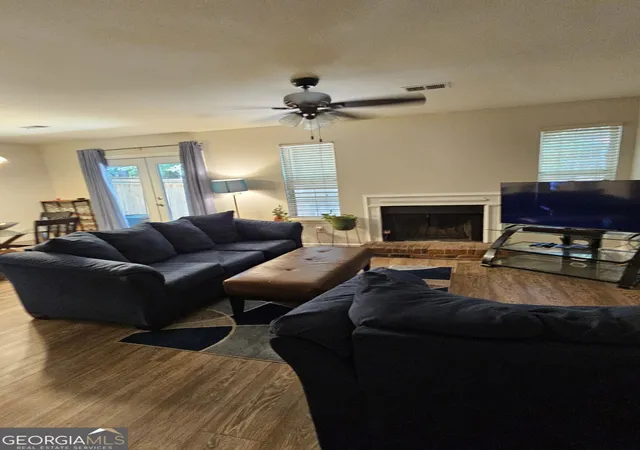 Photo 4 of Townhouse for sale at 276 Juliet Ln Sw, Marietta, GA 30008 | MLS# 10835098 | Listing updated on 2026-10-09