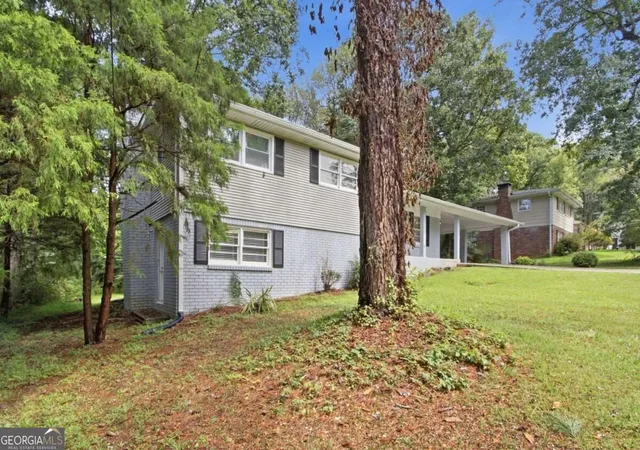 Photo 2 of Single family home for sale at 7280 Hollyhock Dr, Douglasville, GA 30135 | MLS# 10851218 | Listing updated on 2026-10-06