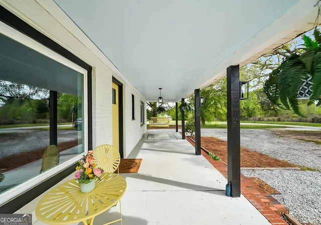 Photo 3 of Single family home for sale at 1015 Sid Hunter Rd, Senoia, GA 30276 | MLS# 10837176 | Listing updated on 2026-09-15